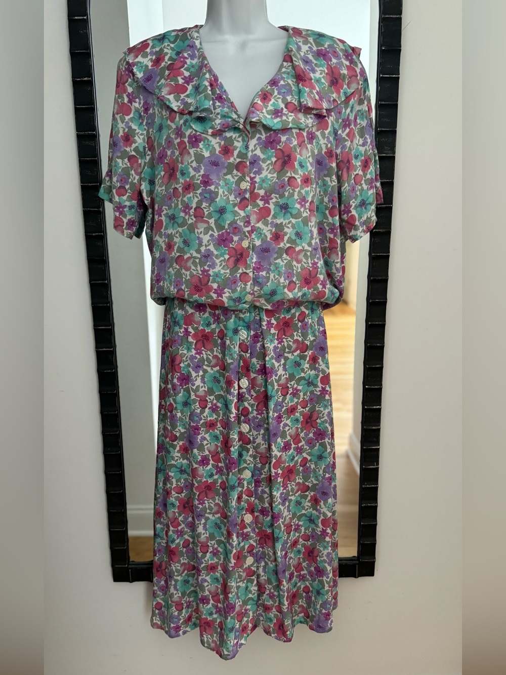 vintage 1980s or 1990s two-piece floral skirt and  blouse / Size 12